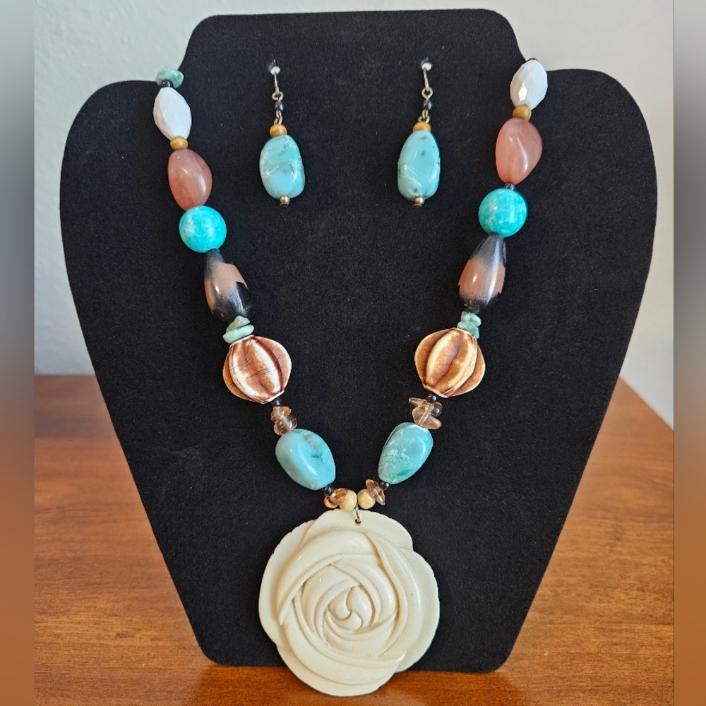 Elegant Beaded Necklace and Earring Set